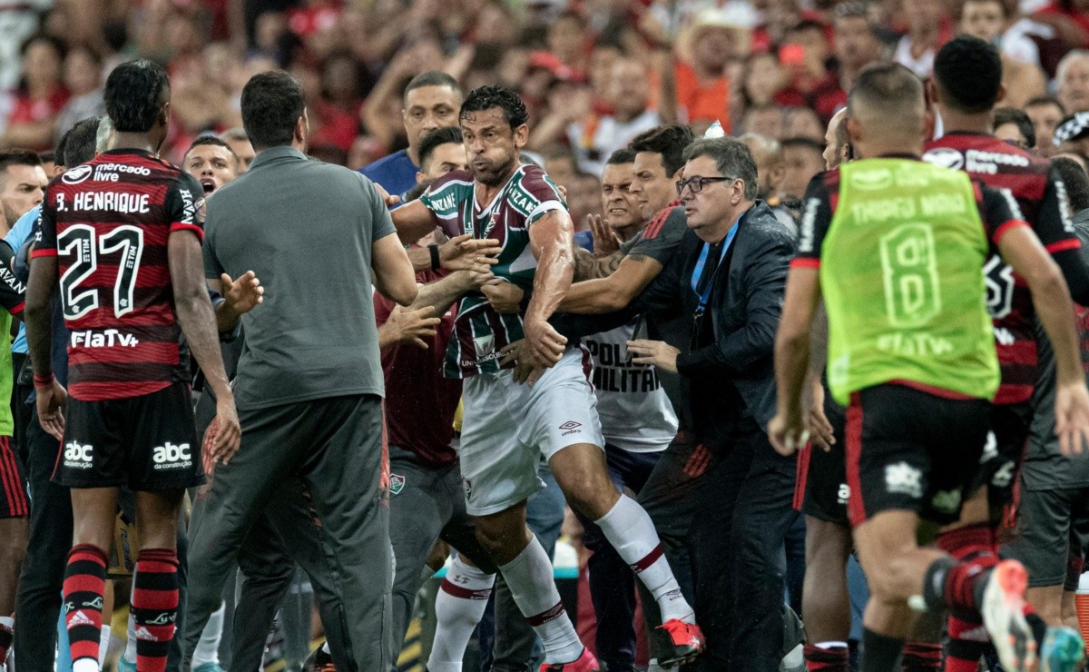 “Ainda bem”; David Braz abre o jogo sobre briga de Fred e Bruno Henrique e manda recado ao atacante do Flam... - Bolavip Brasil