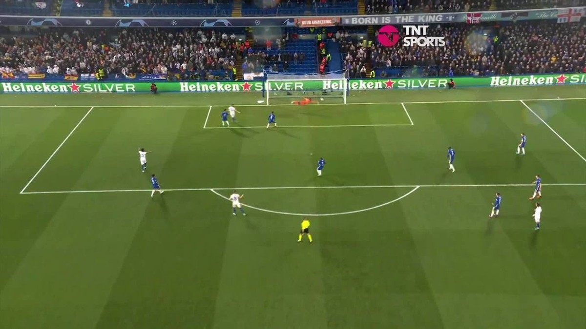 Benzema marcou 10 dos últimos 11 gols do Real Madrid; veja números após hat-trick contra o Chelsea - Globo.com