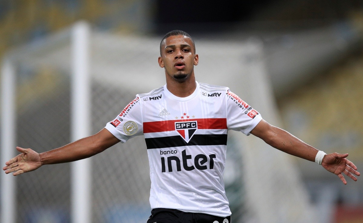 Brenner, ex-São Paulo, pode reforçar gigante brasileiro - Somos Fanáticos Brasil