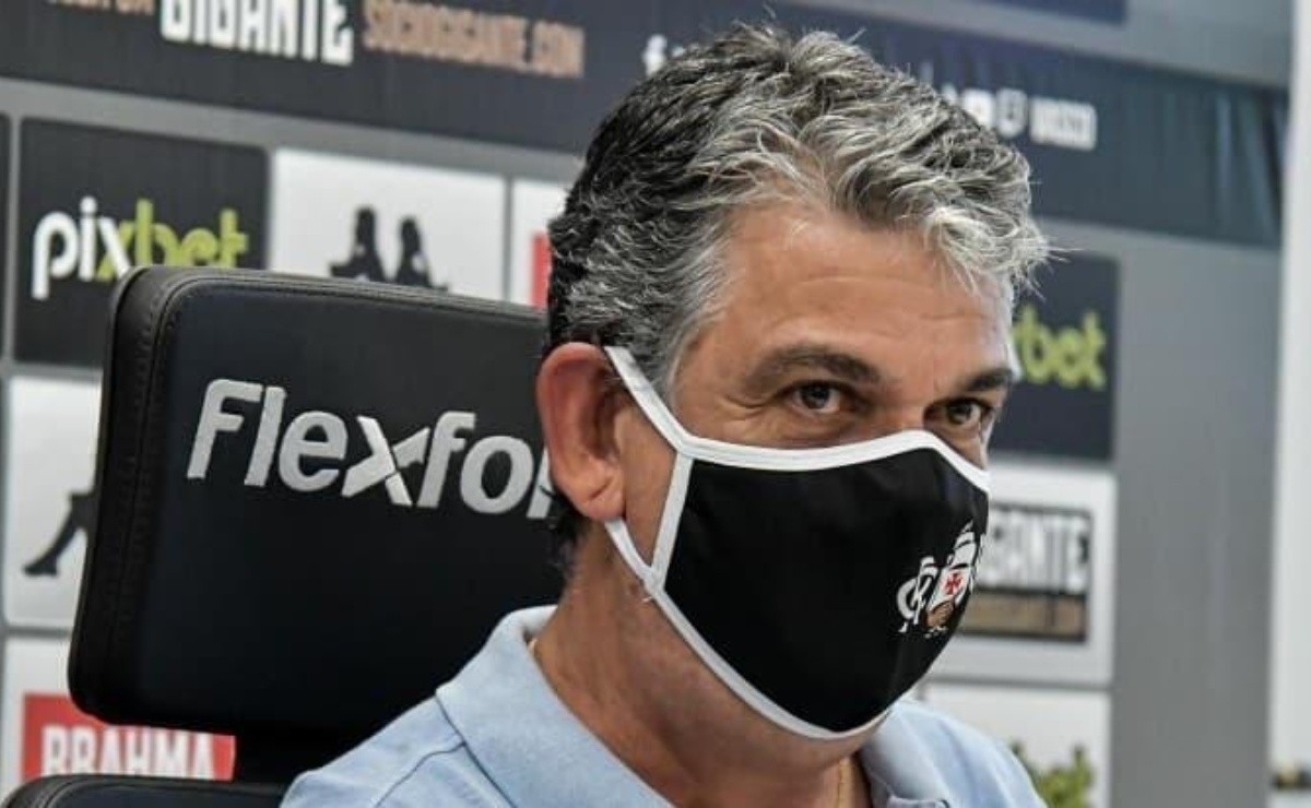 Carlos Brazil muda planos e Vasco desiste de contratação de meia-atacante após situação inusitada com agent... - Bolavip Brasil