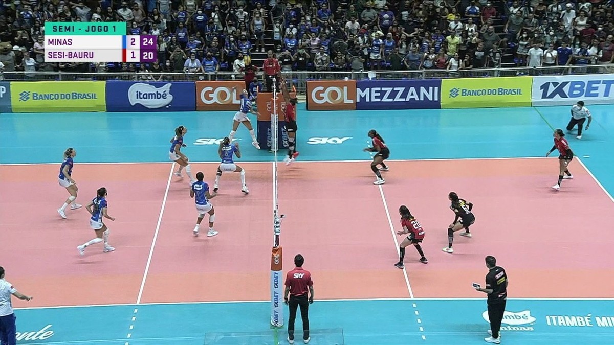 Minas vence o Sesi-Bauru de virada, abre vantagem e fica perto da final da Superliga - Globo.com