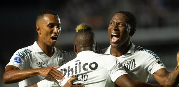 Reforços decidem, e Santos vence de virada Universidad-EQU na Sul-Americana - UOL Esporte