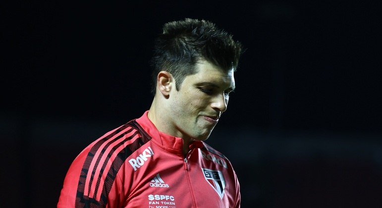 Torcedores detonam Tiago Volpi após falha na Sul-Americana - R7